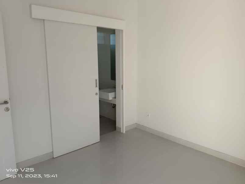 rumah baru minimalis hanya 5 menit ke bandara juanda