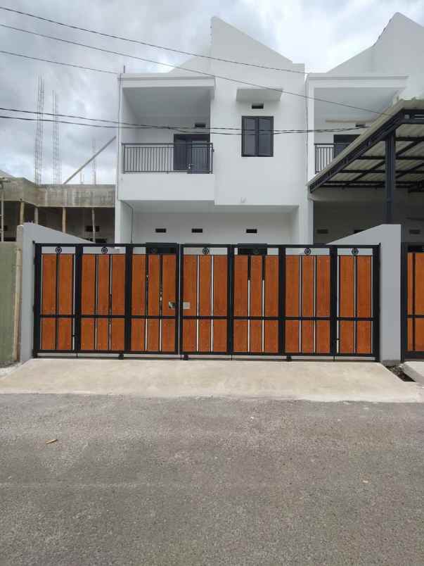 rumah baru modern living di kalisari jaktim