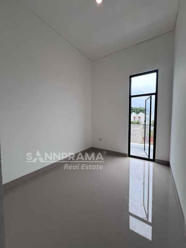 rumah cantik 2 lt namaya pondok petir depok