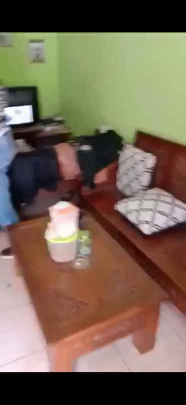 rumah ciloa cilame pinggir jalan