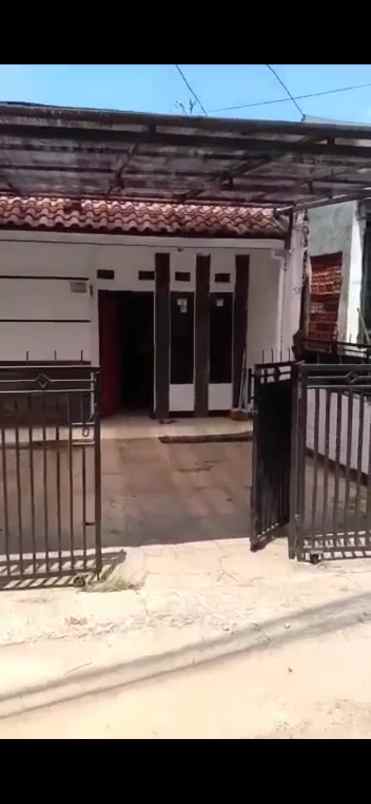 rumah ciloa cilame pinggir jalan