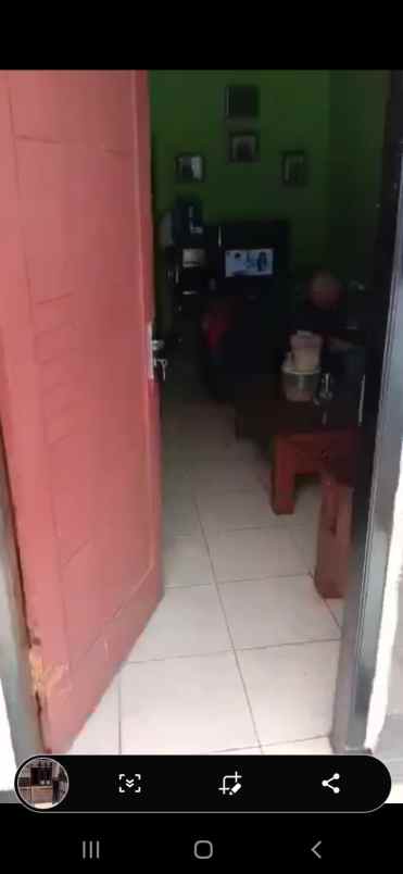 rumah ciloa cilame pinggir jalan