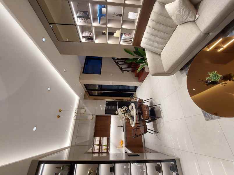 rumah cluster 2 lantai dekat mall