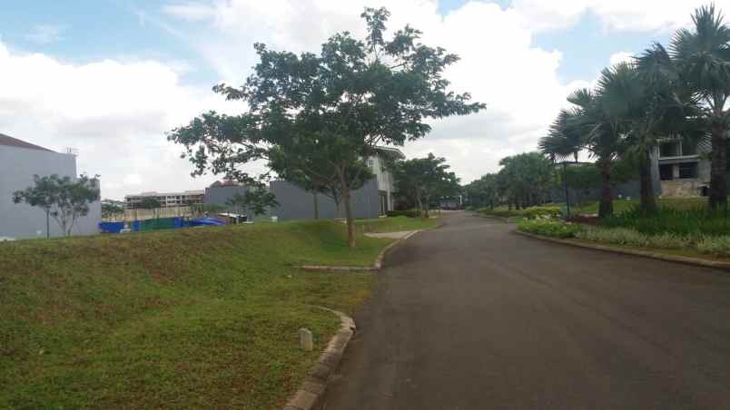 rumah di emerald cove gading serpong