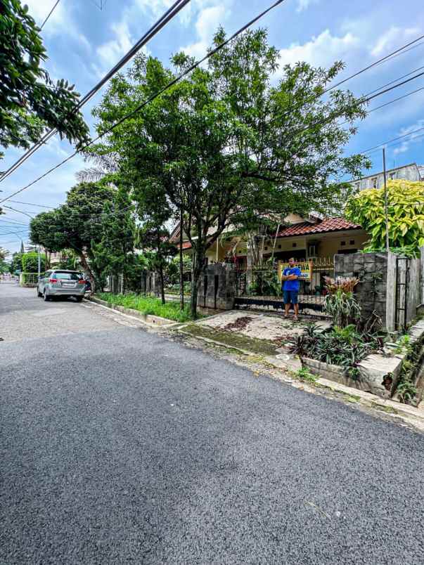 rumah di jl cikutra baru kota bandung