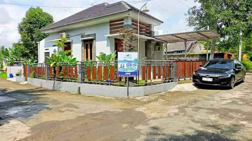 rumah di pengasih kulon progo yogyakarta