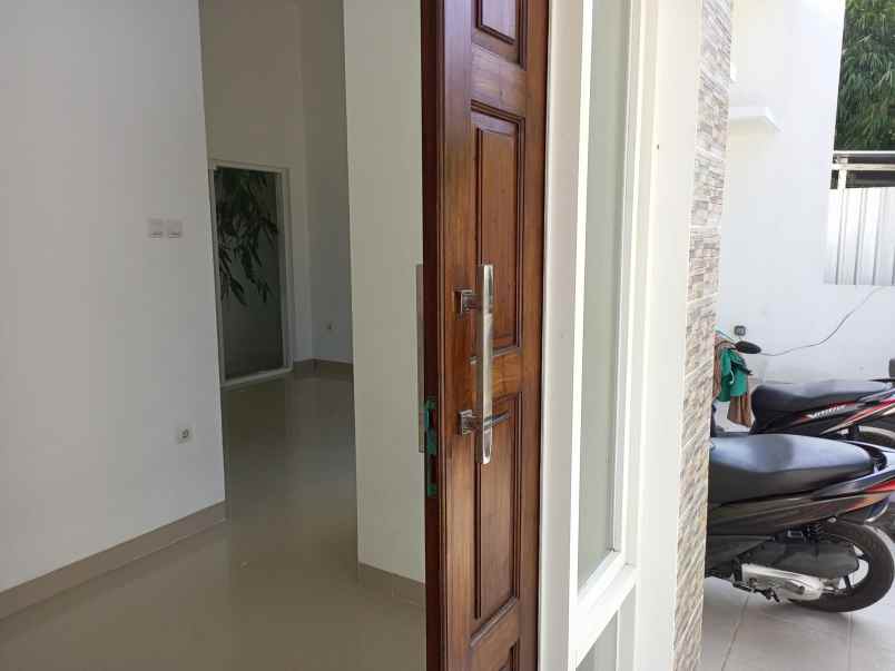 rumah dijual salatiga nyaman uptodate