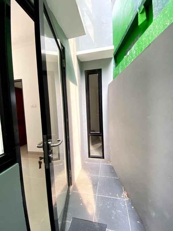 rumah dua lantai siap huni dicipayung depok