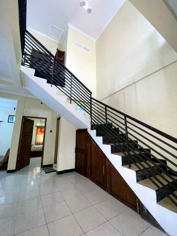 rumah gombel permai dekat undip include perabotan