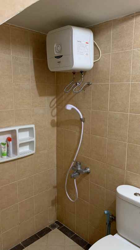 rumah hadap timur di royal residence jakarta timur