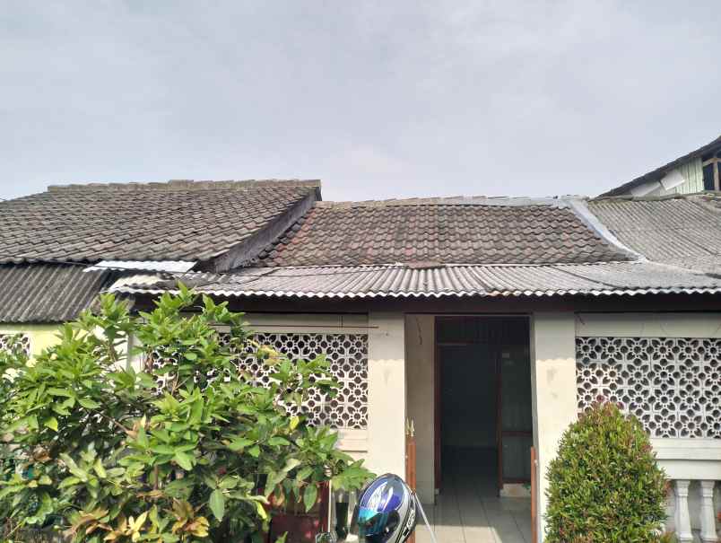 rumah hook strategis wisma asri