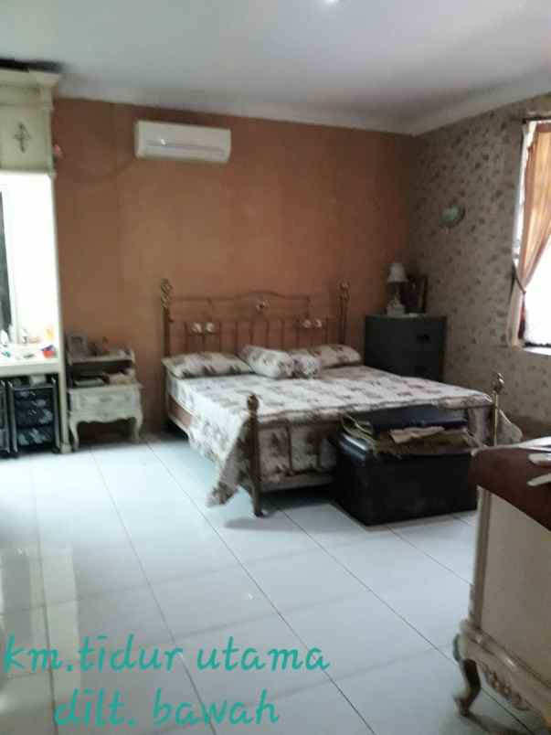 rumah intan cilandak barat