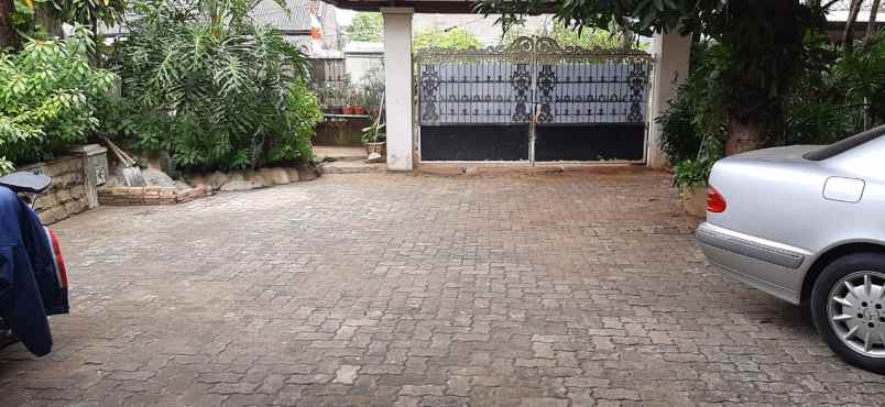 rumah intan cilandak barat