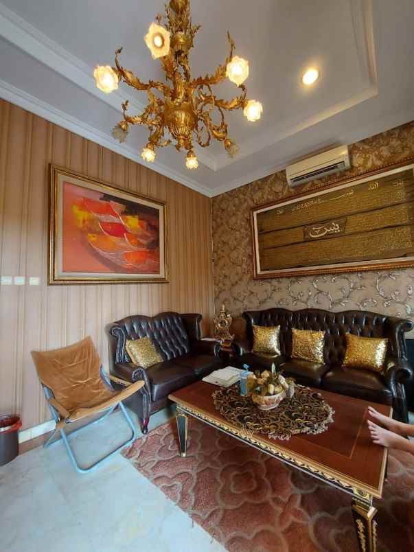 rumah jakarta selatan cilandak