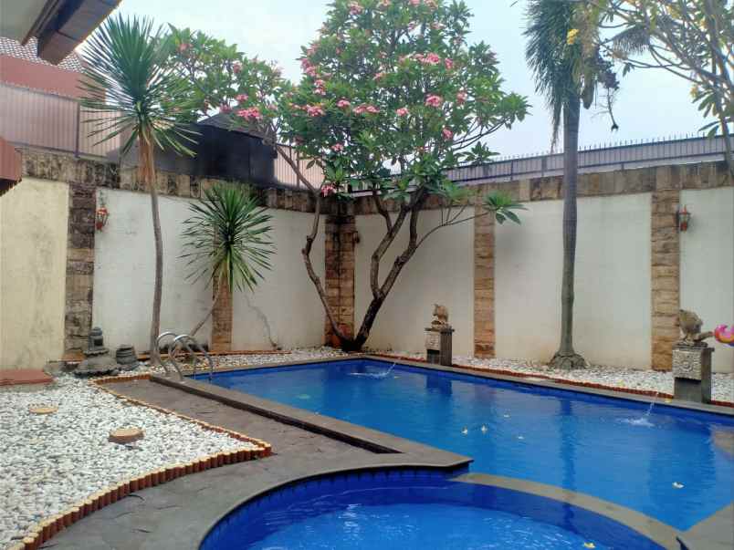 rumah jakarta selatan cilandak