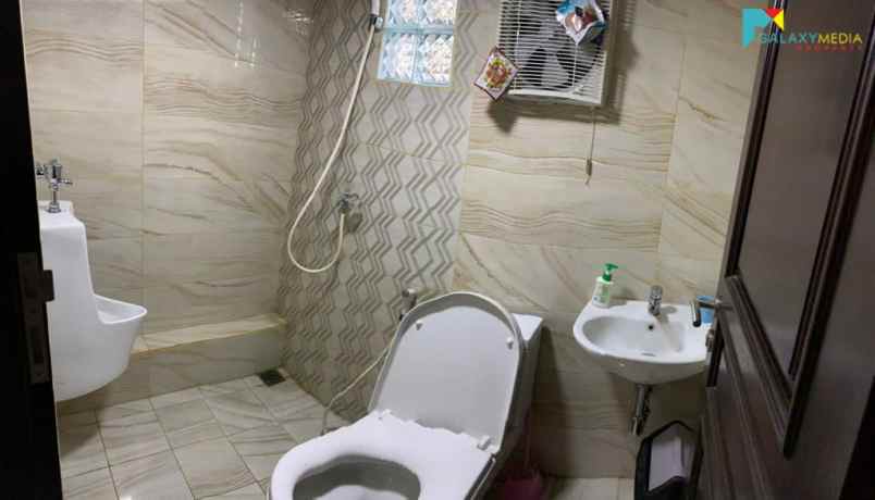 rumah jakasampurna bekasi barat