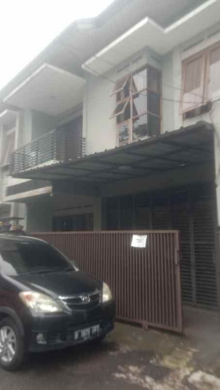 rumah jalan nilem 3 kel cijagra