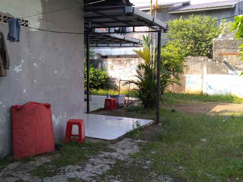 rumah jalan raya agus salim tugu