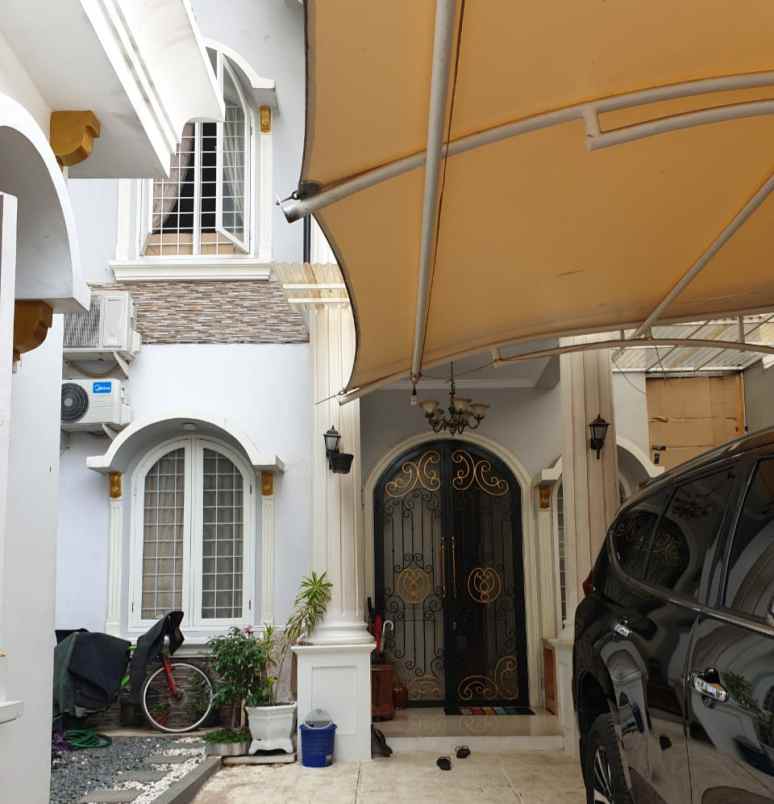 rumah jati bening bekasi jawa barat