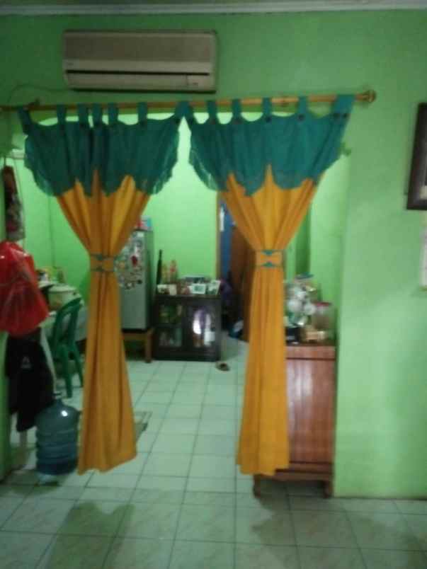 rumah jl h barat kebon baru kec