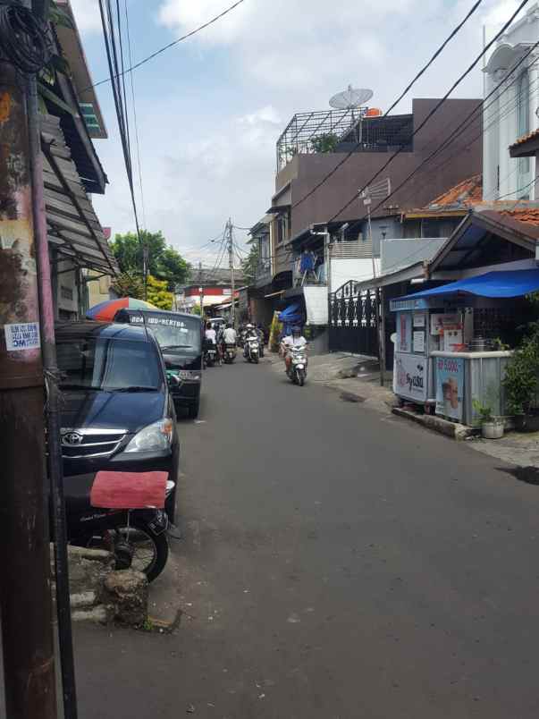 rumah jl h barat kebon baru kec