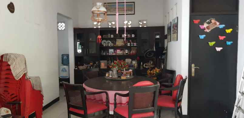 rumah jl raya jatiwaringin