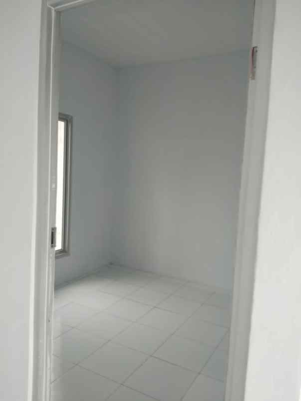 rumah jl raya pisangan kepuh