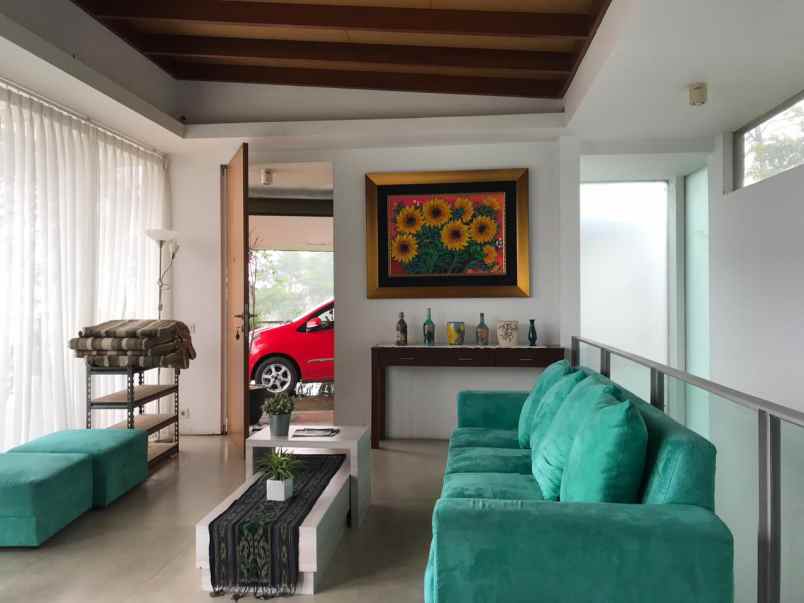 rumah jln pakar timur ciburial