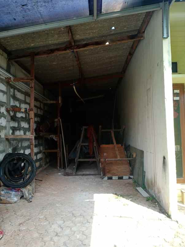 rumah jln raya sawangan permai