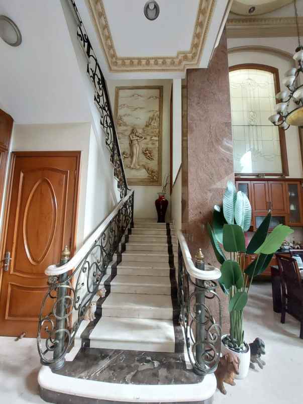 rumah klasik batununggal sayap buah batu bandung