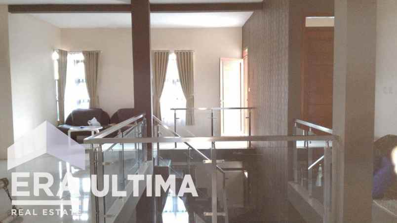 rumah komplek bumi adipura