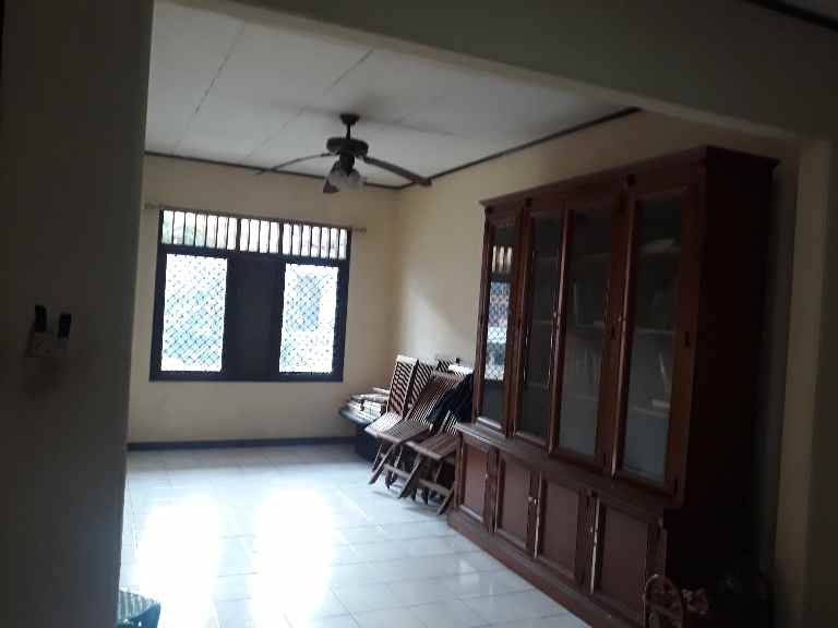 rumah komplek raya housing