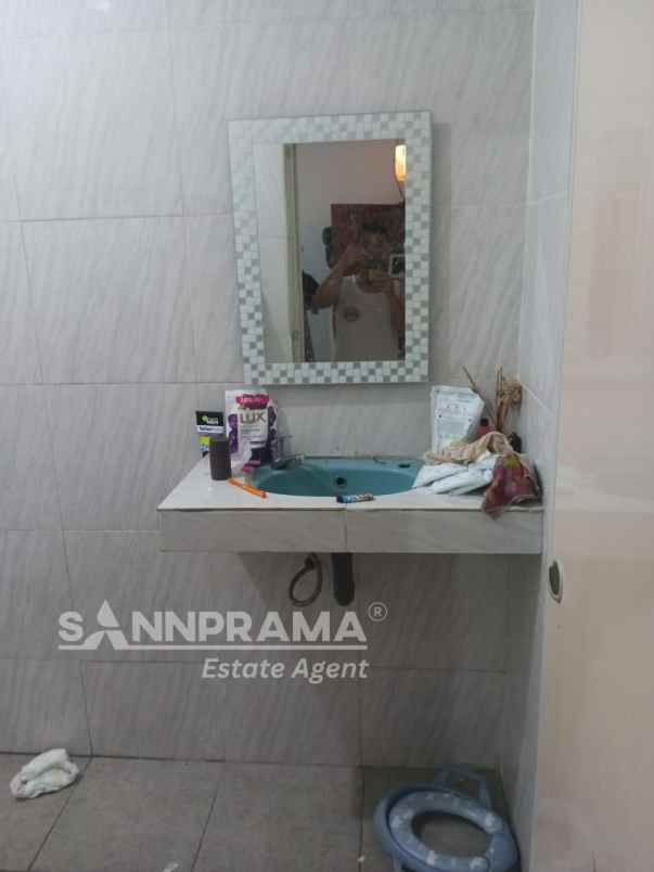 rumah luas di juanda komplek pelni depok rn tami