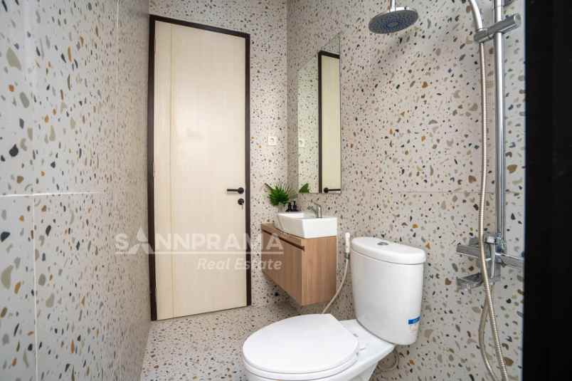 rumah mewah dalam townhouse di pondok cabe tang sel