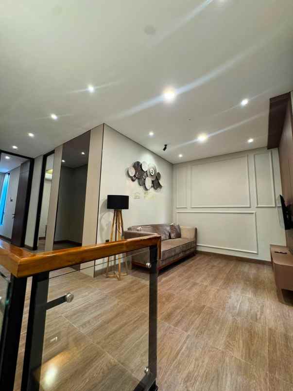 rumah mewah private pool dekat pasar gentan