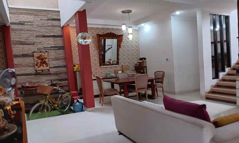 rumah minimalis full furnish di arcamanik bandung