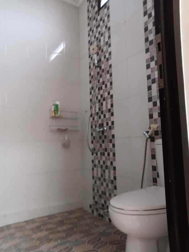 rumah minimalis full furnish di arcamanik bandung