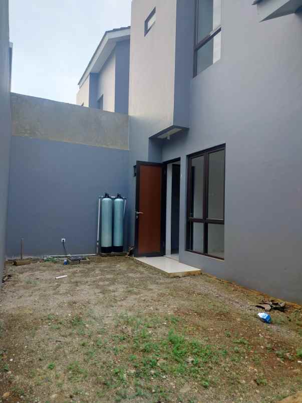 rumah murah 2 lantai sawangan depok