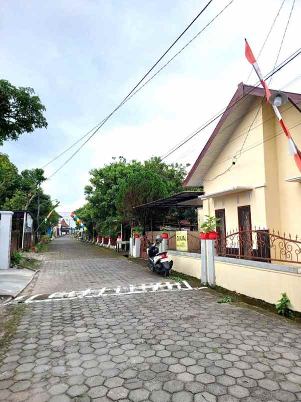 rumah nyaman akses mudah dekat jalan kaliurang