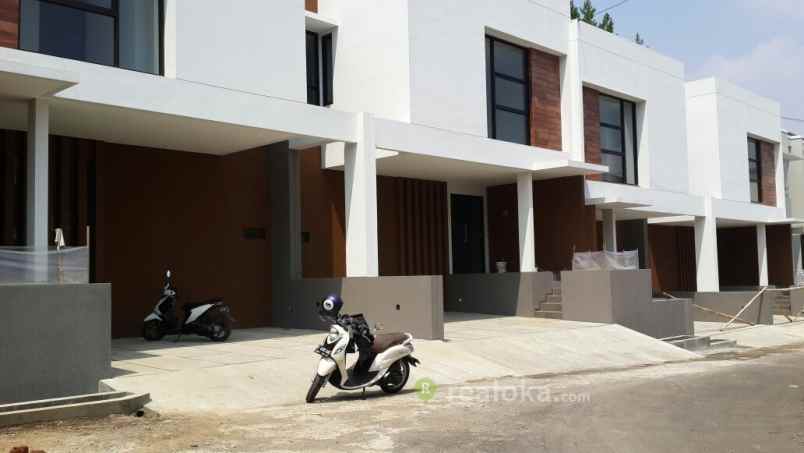 rumah pondok hijau gegerkalong