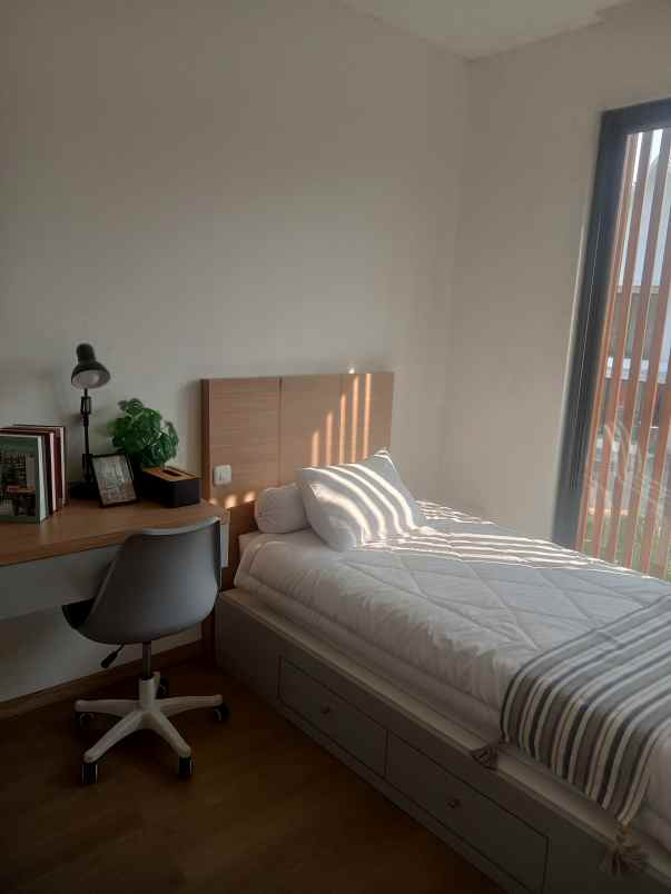 rumah resort strategis sawangan depok