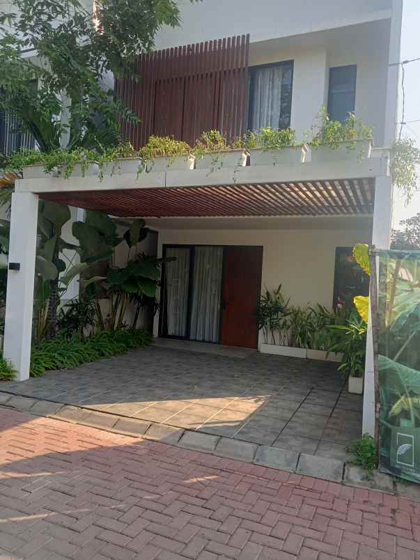 rumah resort strategis sawangan depok