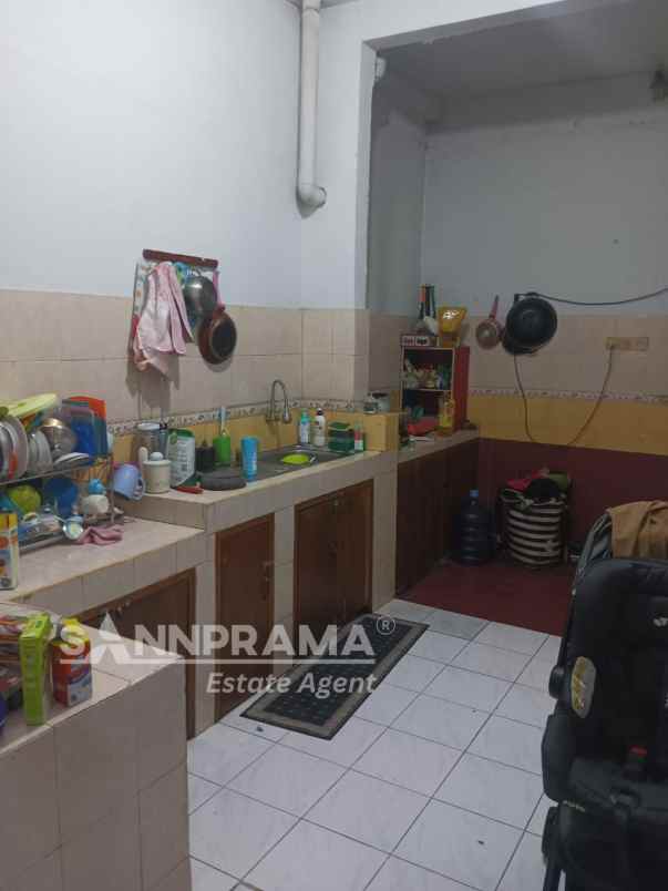 rumah second 2 lantai murah dipusat kota depok