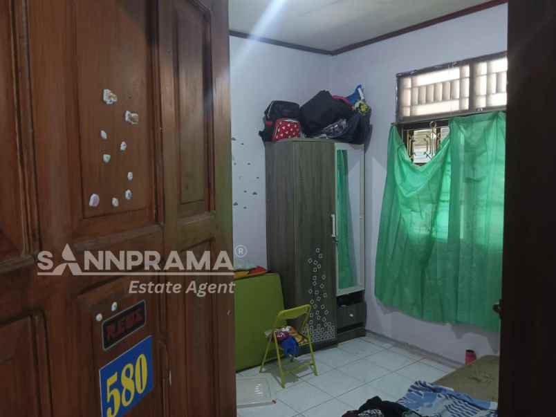 rumah second 2 lantai murah dipusat kota depok