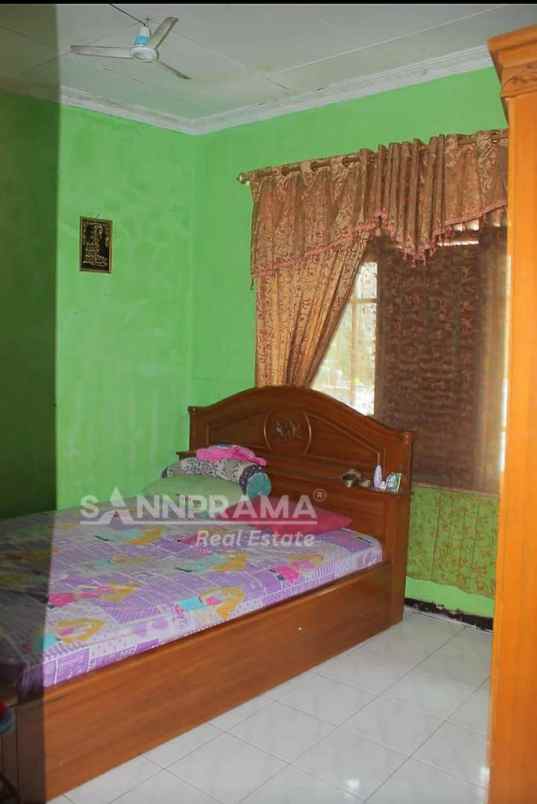 rumah second tanah luas ciputat sdh