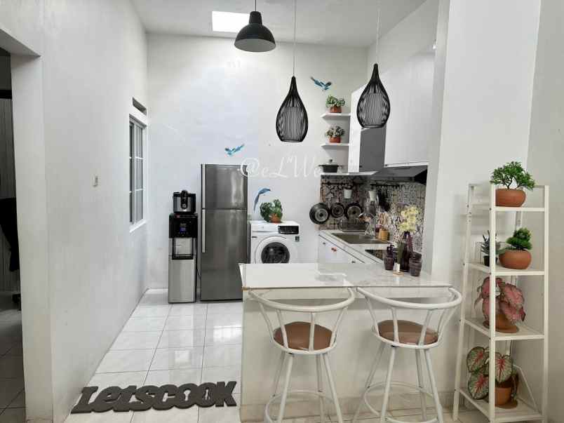 rumah second terawat di area bintaro tangsel