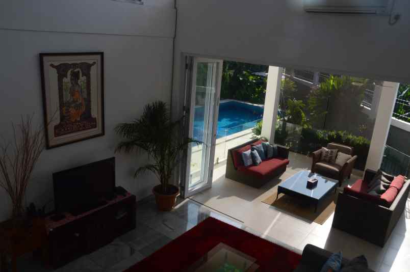 rumah second terawat strategis di kemang timur jak sel