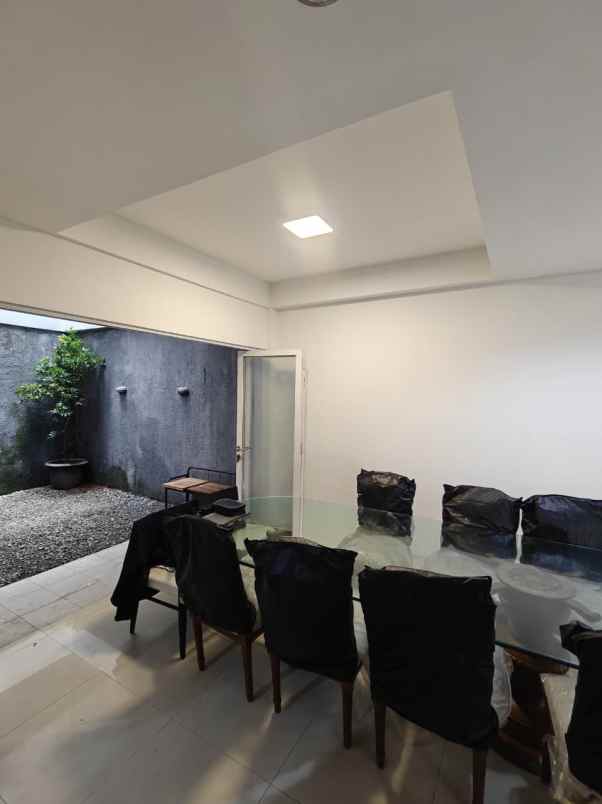 rumah secondary siap huni di duren sawit