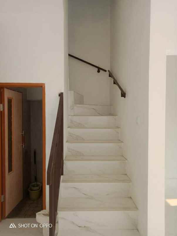 rumah setu cipayung jakarta timur