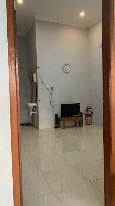 rumah sewon bantul 8 menit kampus isi shm imb